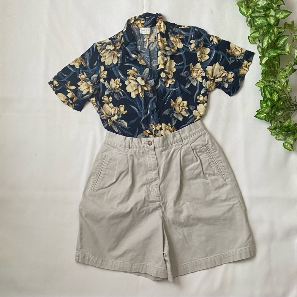 Vintage Hawaiian Button Up